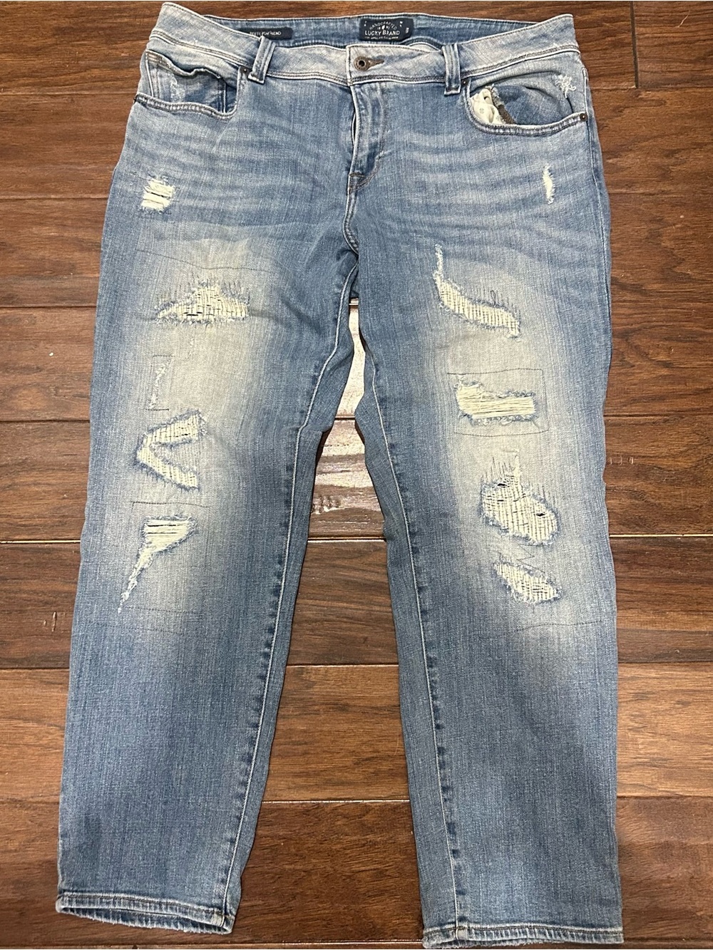 Lucky Brand Women's Light Wash Distressed Boyfriend Jeans